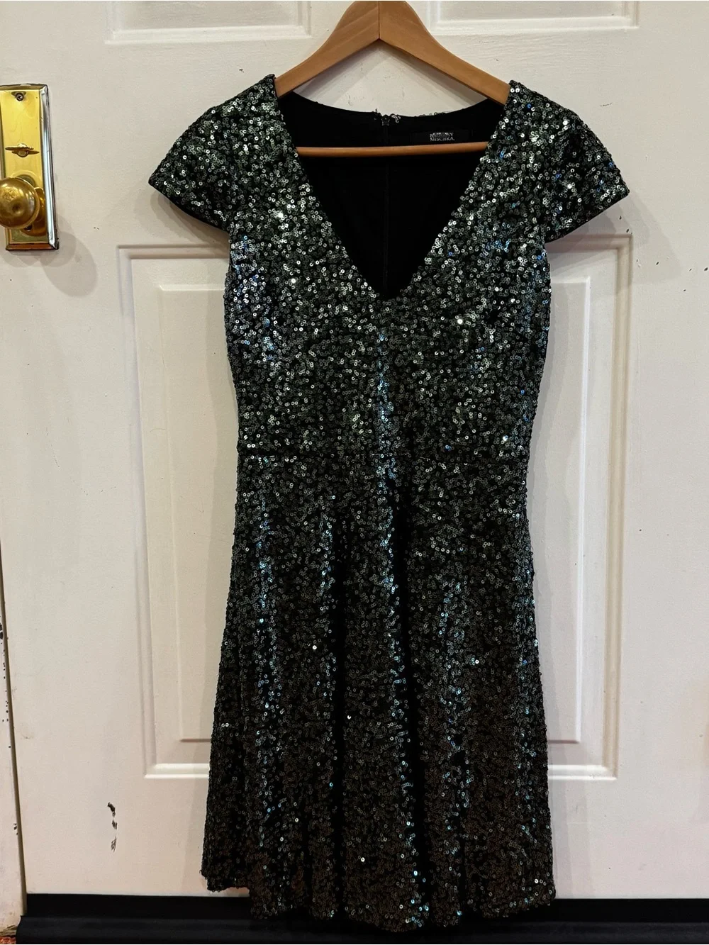 Badgley Mischka Emerald Natasha Sequin Dress Size 6